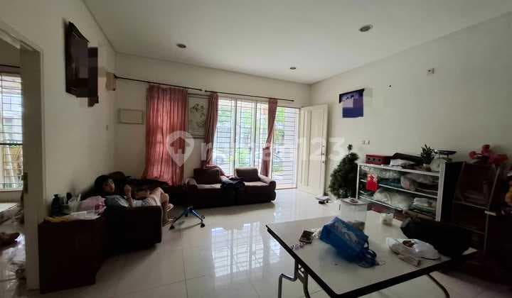 Dijual Murah Rumah Besar di Residence One Tangerang Selatan
