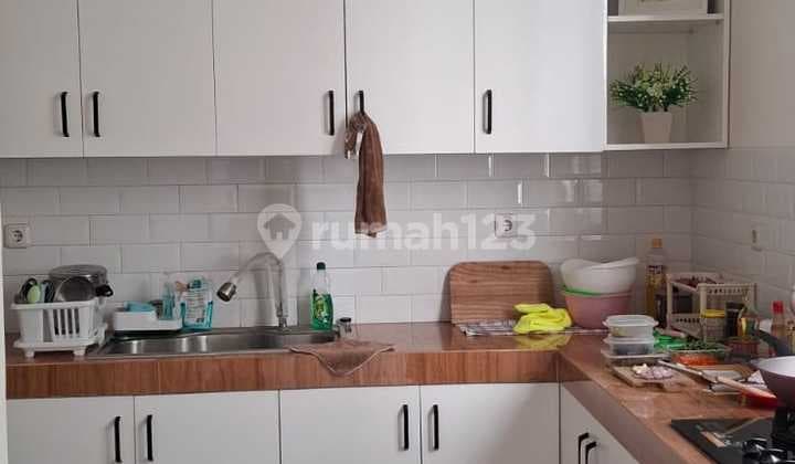 Rumah Di Kawasan Taman Kopo Indah V Bergaya Minimalis Dengan Lingkungan Sejuk Dan Asri