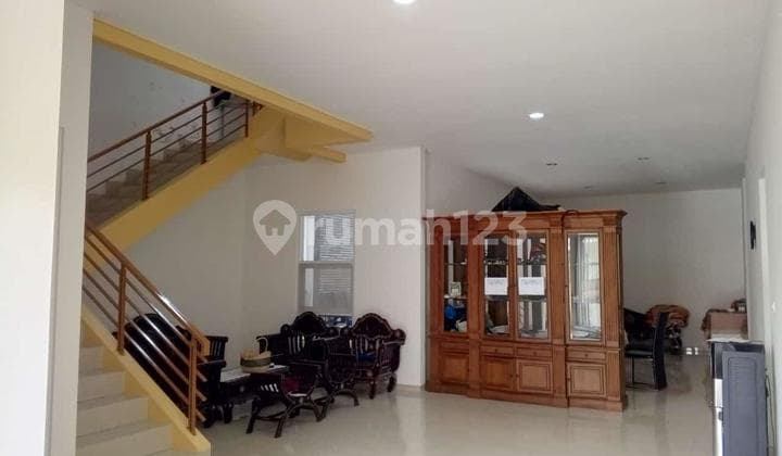 Jual Rumah Bagus Minimalis Modern Full Furnished, Setraduta
