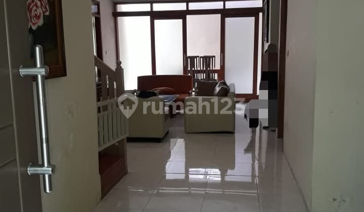 Rumah Nyaman Dan Luas Dengan Lingkungan Sejuk Dan Asri Di Kawasan Bandung Timur