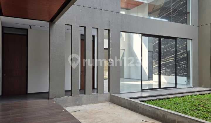 Rumah Baru Dan Bagus Dengan Lingkungan Nyaman Dan Sejuk Di Kawasan Summarecon Bandung