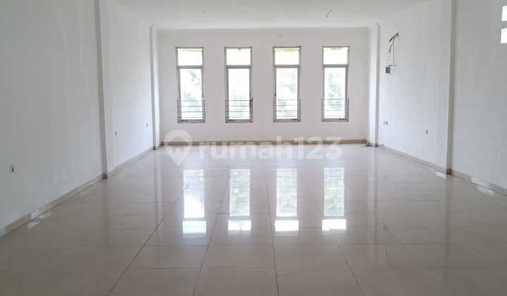 Ruko Luas Dan Nyaman Dengan Lokasi Strategis Di Kawasan Mainroad Abdulrahman Saleh