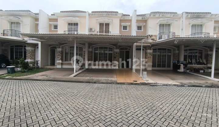 Disewakan Rumah Bagus, Lingkungan Asri, Siap Huni, di Green Lake City