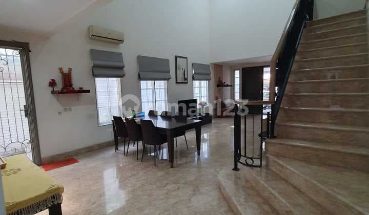 Dijual Rumah Bagus, Lingkungan Asri, Siap Huni, Di Taman Mediterania Lippo Karawaci