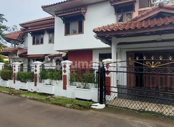 Rumah 2 lantai siap huni di Villa Bintaro