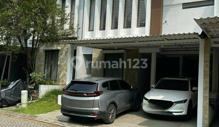Rumah bagus dan baru 2 lantai di Discovery Bintaro