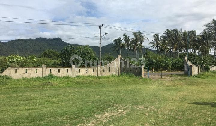 Sebidang Tanah di jalan raya carita anyer