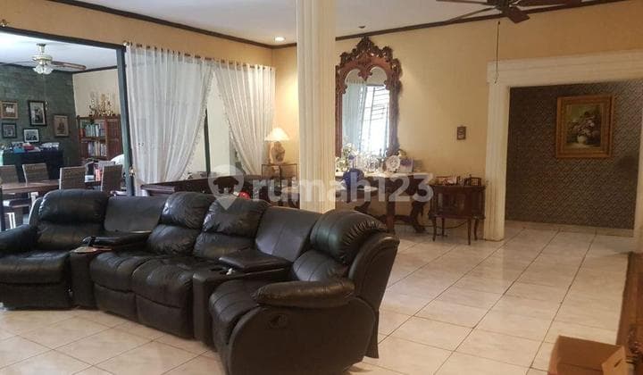Rumah minimalis luas siap huni di Tebet