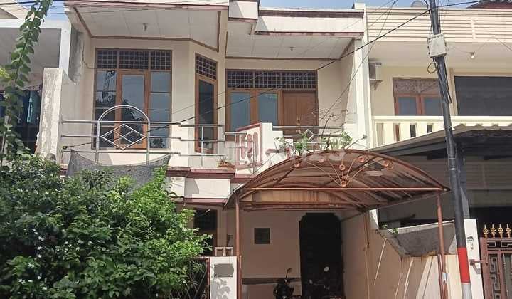 Rumah 2 Lantai di Komplek Kav. Ptb Pondok Kelapa Duren Sawit