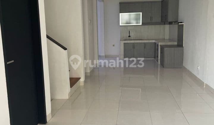A Nice House In Graha Raya Bintaro