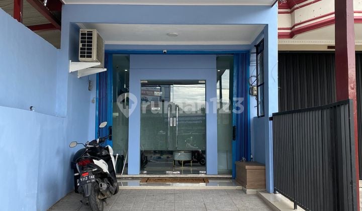 Ruko 2,5 Lantai di Pusat Bisnis Pondok Kelapa