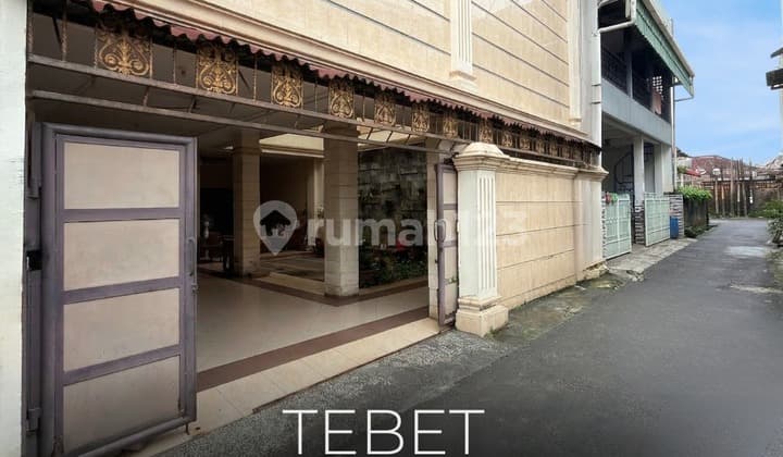 Termurah !! di Jual Rumah Lama Layak Huni di Tebet, Akses Mudah Jalan 1 Mobil, Lokasi Strategis, Nego !