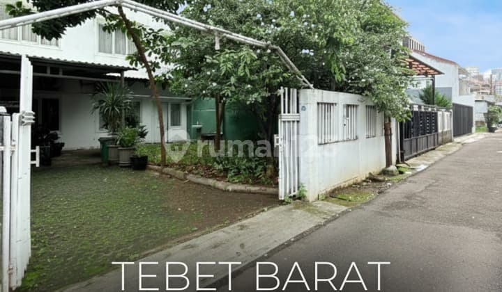 Termurah !! di Jual Rumah Siap Huni di Tebet Barat, Akses Jalan 1 Mobil, Lokasi Strategis, Nego !!