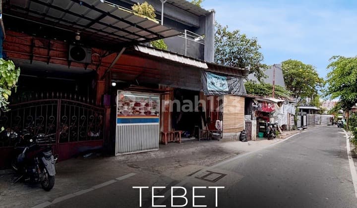 Termurah !! di Jual Rumah Kios dan Kost2an Siap Huni Dua LT, di Tebet - Menteng Dalam, Akses Jln 2 Mobil, Lokasi Strategis, Nego!