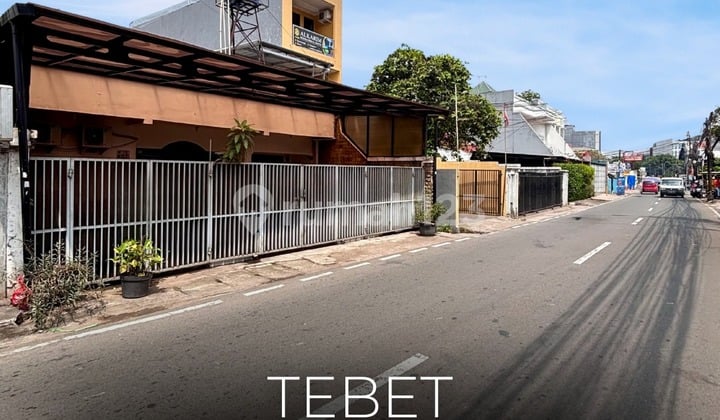 Termurah !! di Jual Rumah Siap Huni di Asem Baris Raya - Tebet Akses Jalan Utama, Lokasi Strate, Nego !
