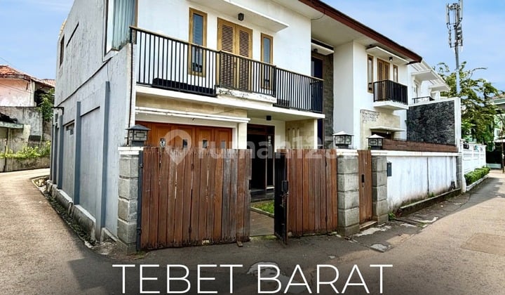 Termurah !! Rumah 2 Lantai Siap Huni di Tebet Barat, Aksesnya 2 Mobil, Lokasi Strategis, Nego !