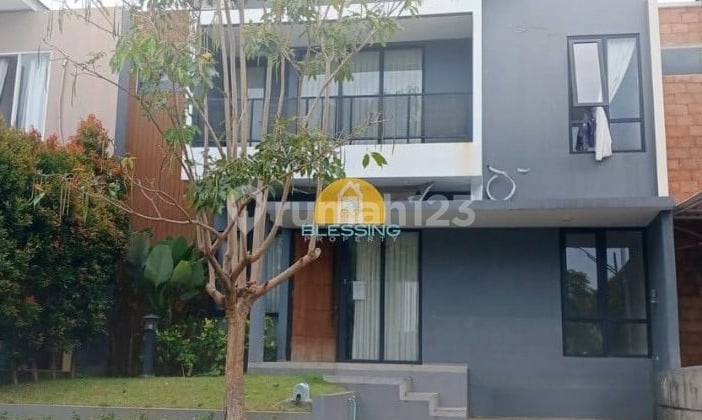 Rumah Strategis Eksklusif di Ivy Park Citraland BSB