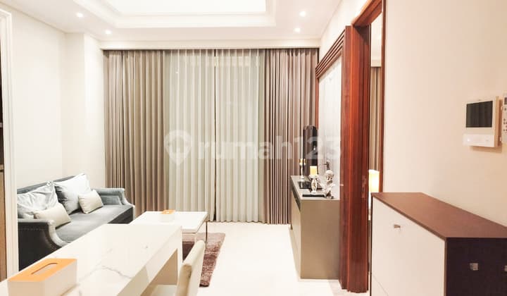 For Rent District 8 Senopati 1 Bedroom Middle Floor