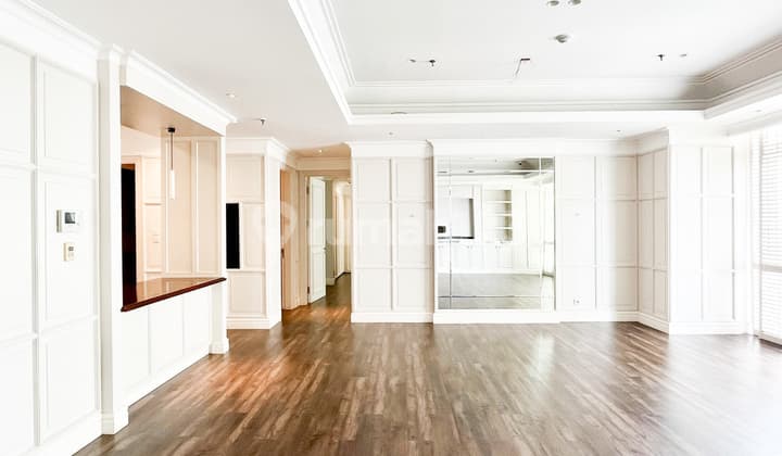 For Sale Botanica 3 Bedroom Middle Floor