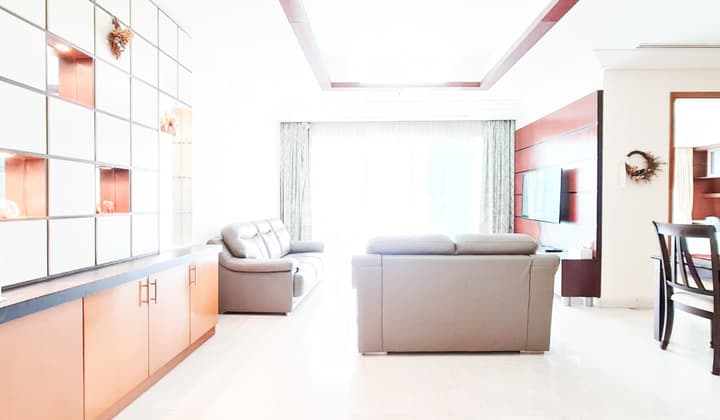 For Rent Pakubuwono Residence 2 Bedroom Middle Floor