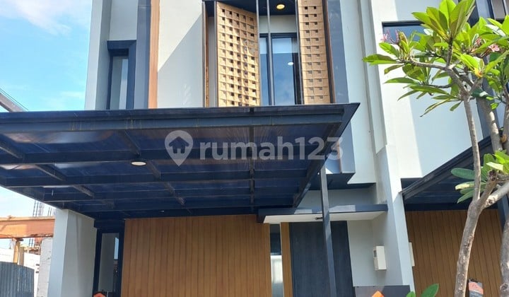Rumah Resort Attic Di Jgc Dekat Aeon Mall Dan Sekolah Sis