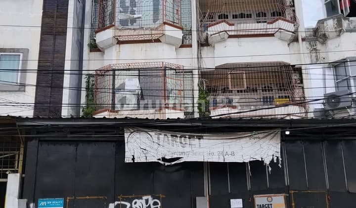 Disewakan Ruko 3 Lantai di Tanjung Selor Blkg Roxy Mas