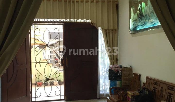 Lokasi & Akses Strategis & Pusat Kuliner Rumah di Taman Palem Lestari