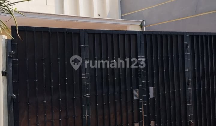 House for Rent in Tomang Car Access Road 1