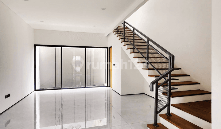 RUMAH BARU SIAP HUNI DI BUAH BATU