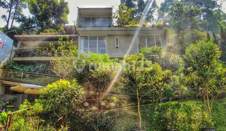 Dijual Vila Asri Siap Huni Full Furnished di Dago Village Bandung