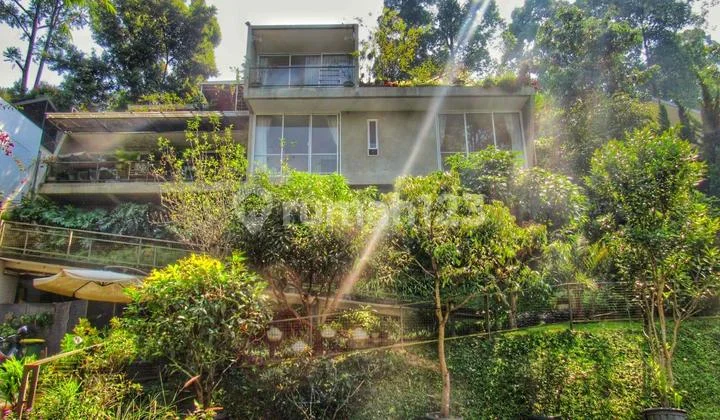 Dijual Vila Asri Siap Huni Full Furnished di Dago Village Bandung