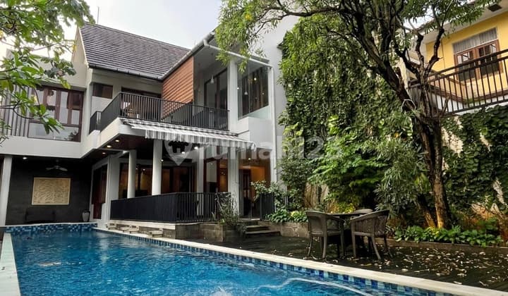 Kebayoran Lama Rumah 2 Lantai Design Modern Tropical Siap Huni