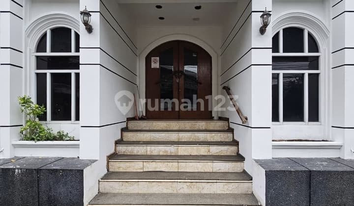 For Sale Bangunan Komersial 2 Lantai Siap Huni Kebayoran Baru