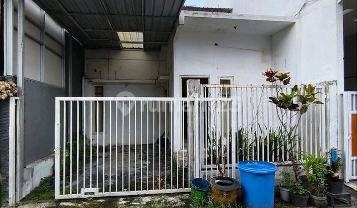 Affordable Price for Sale, House in Bandulan Malang, Comfortable Neighborhood