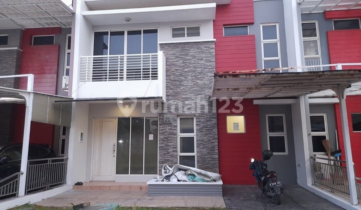 Golf Lake Residence 8 X 15 2lt Std Developer