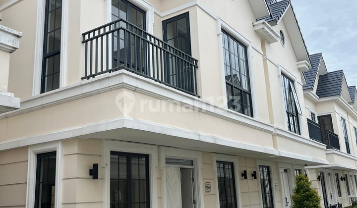 Jual B U Rmh Baru Lavon 166M 3 Lantai Jual Cepat