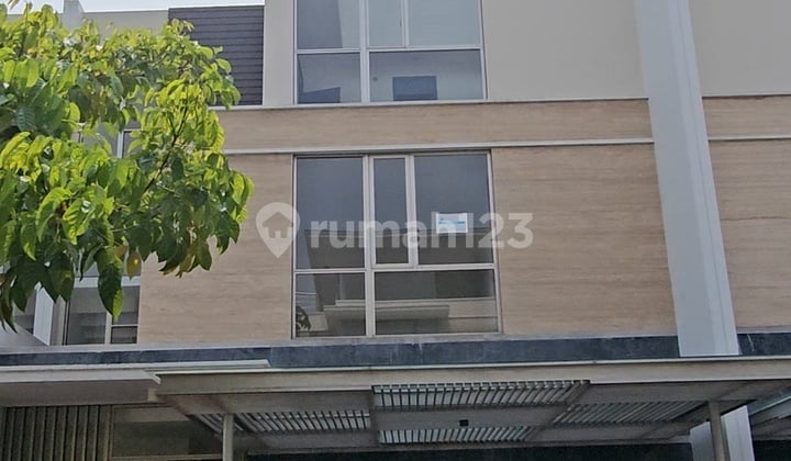 Golf Island Cluster Chopin 10 X 30 Rumah Mewah