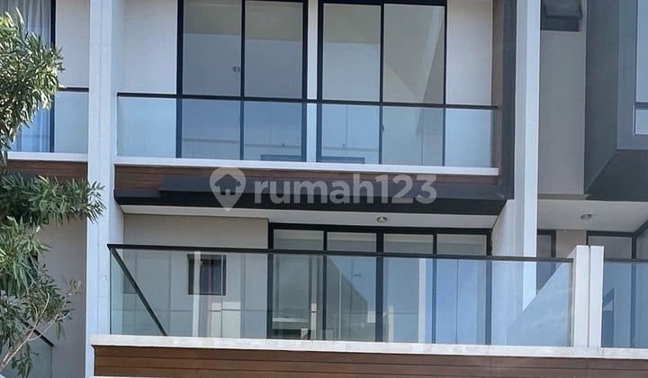 Disewakan Rumah Cluster Osaka PIK2, Tangerang Disewakan Rumah Cluster Osaka PIK2, Tangerang