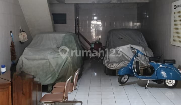 Jual Segera Ruko Strategis Perlu Reno di Dekat Sunter Mall Jakut