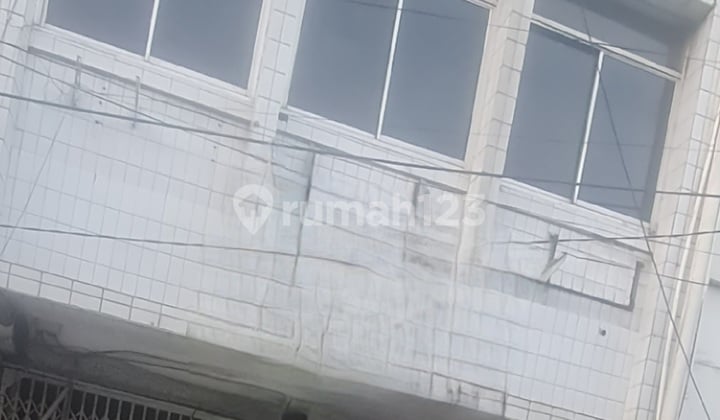 Sewa dan Jual Ruko Bagus Strategisdi Kebun Jeruk Mabesjakbar