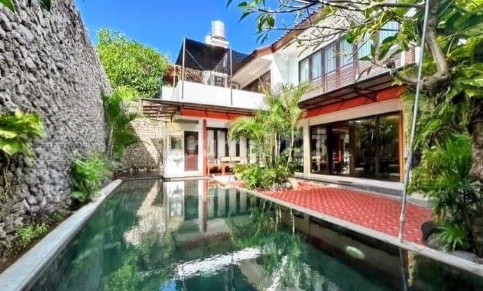 Dijual Villa mewah di Denpasar Barat Imam Bonjol