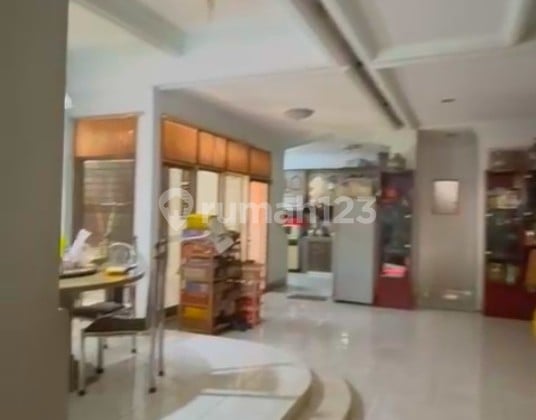 Dijual Cepat Rumah 2 Lantai, Sawah Besar