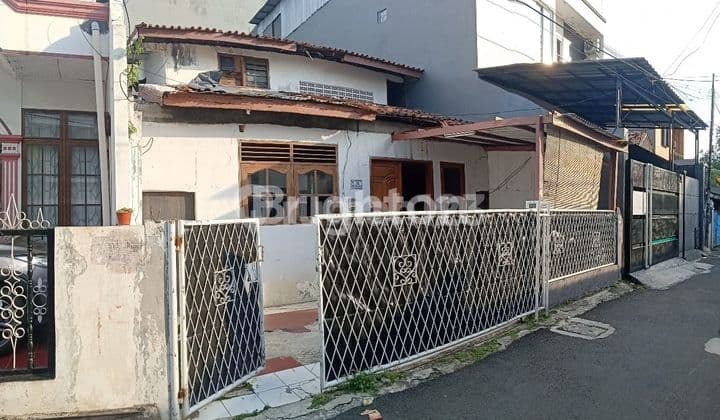 RUMAH UNIK AMAN DAN NYAMAN DAERAH GROGOL