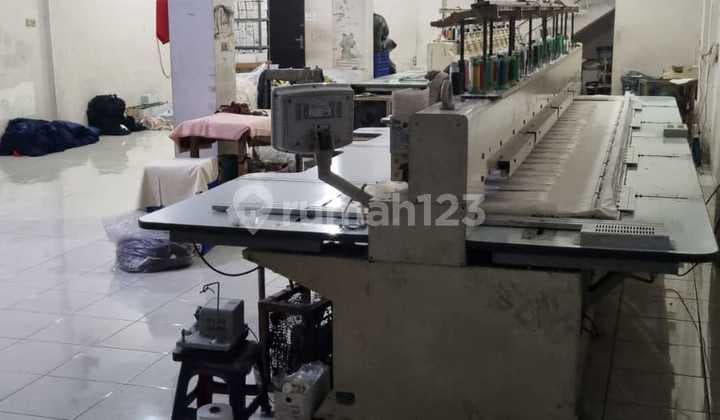 Ruko Gandeng Cantik Terawat Dijelambar