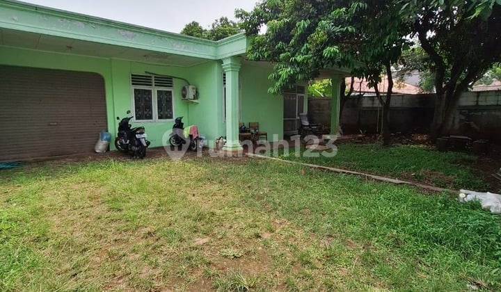 Hook House 305M² Walking Distance to Pondok Ranji Station, Boarding House, Business. Freehold Title