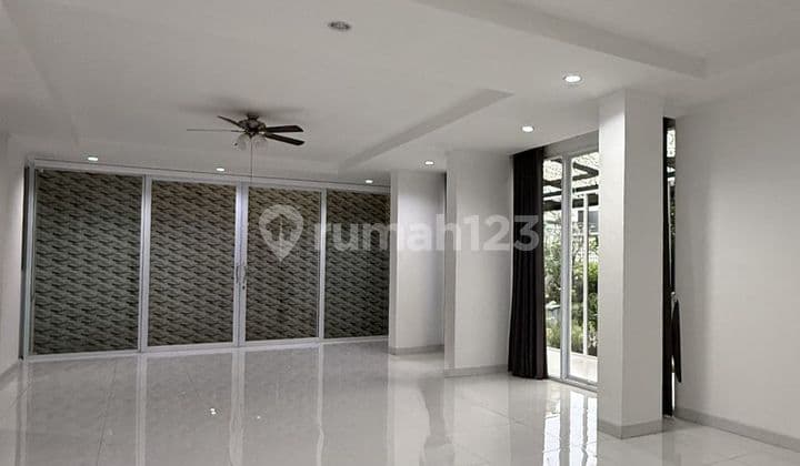 Sewa Rumah 4+1 Discovery Bintaro Dekat Tol, Bsj, Global Jaya - Siap Huni