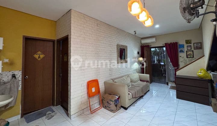 Rumah Full Furnished Disewakan di Emerald Townhouse, Bintaro