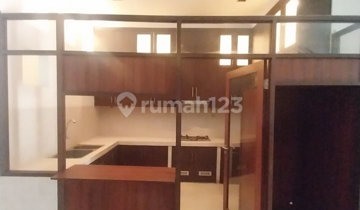 Dijual Rumah Siap Huni Daerah Kavling Polri, Jakbar