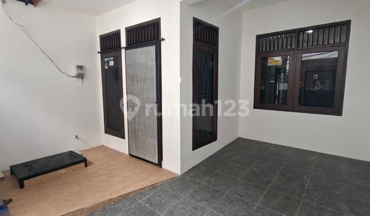 For Sale Quick Ready-to-Live-In House Strategically Located in Jelambar