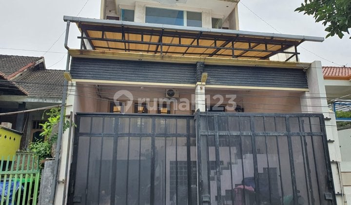 Rumah 5 Kamar Dekat Pintu Tol di Pasadena